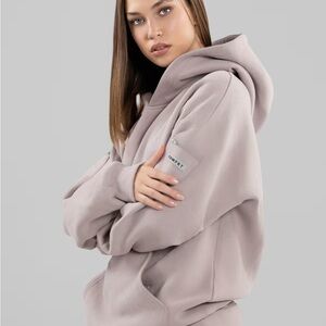 Comfrt Travel Essentials SET
Hoodie and Sweatpants